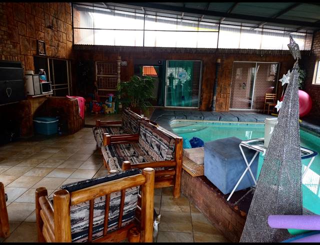 6 BEDROOM HOUSE FOR SALE IN TILEBA